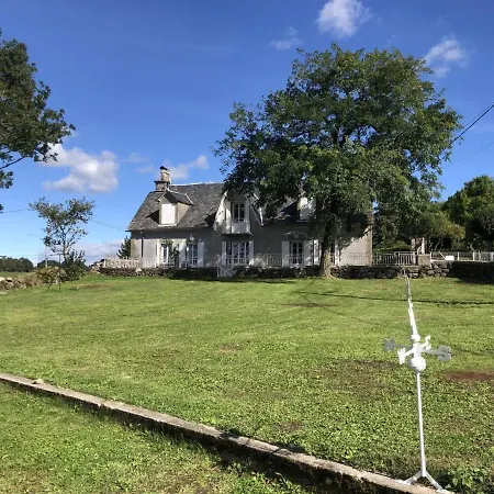 Holiday home Maison De Charme Renovee, Au Coeur Du Parc Des Volcans D'auvergne, Proche De Salers Et Activites Nature - Fr-1-742-499 Saint-Bonnet-de-Salers
