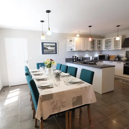 Holiday home Maison De Charme Renovee, Au Coeur Du Parc Des Volcans D'auvergne, Proche De Salers Et Activites Nature - Fr-1-742-499